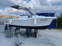 Cortina 480 brod s kabinom