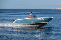 Invictus 200 FX i Yamaha 150 2025