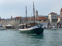 Turistički brod za izlete M/B Rižana