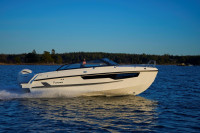 YAMARIN 67 DC + YAMAHA F200 XCB