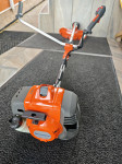 Trimer Husgvarna 135 R _ NOVO