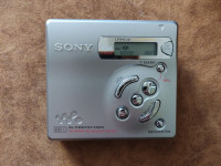 SONY MZ R501 mini disc portable recorder walkman