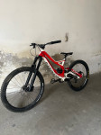 Specialized demo 8