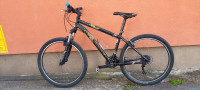 Specialized  MTB sa 26 cola kotačima 21 brzina, alu-rama 43 cm