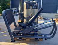 PRECOR DISCOVERY LEG PRESS