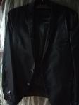 Povoljno - Muško odijelo crno
