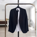 Prodajem muško svečano odijelo!