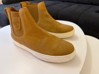 Borovo visoke cipele