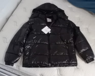 Moncler crna jakna