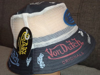 Bucket kapa Von Dutch (tamno plava sa plavim logom)