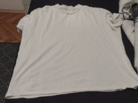 bijela pamučna muška majica s kratkim rukavima rabljena,ali očuvana:-)