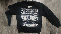 Majica s natpisom - December women - zimska crna maja s natpisom