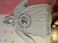 Nova Tom Tailor duksa s kapuljacom