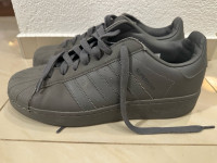 Adidas Superstar XLg 47 1/3