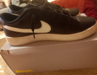 NIKE COURT ROYALE BROJ 47