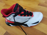 Nike Jordan vel 42