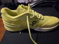 On The Roger Pro 2 patike za tenis broj EU 41/UK 7,5