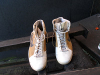 Tenisice 49,5 odlične, bez poruka i sms 092/329-43-13