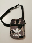 Adidas torbica, 15x12 cm, 5 eura, Zg