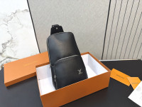 Kožna torba ruksak, ženska i muška Louis Vuitton 84017