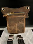 KOŽNA TORBICA ZA NOGU- SMEĐA- VRHUNSKA !!!