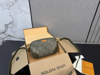 Muška torba Louis Vuitton kože