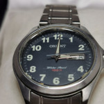 Orient quartz day-date