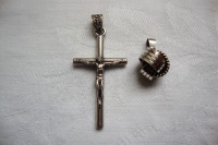 Privjesci Križ i kružići u kružićima snop u komadu - srebro 925