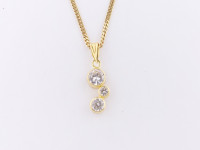 ZLATNI PRIVJESAK S CIRKONIMA 18K (750) 0,66g NOVO • GOLD SHOP •
