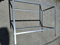 Metalno postolje radni stol pult okvir za stol