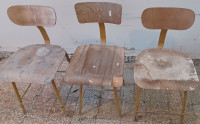 Stari radionički stolci - tri komada