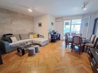 3 sobe, parking, dugoročan najam Split Brodarica