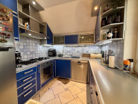 4-SOBAN STAN S BALKONOM, GARAŽOM, 2 VPM I KOMADOM VRTA