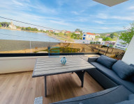 Apartman 89 m2 PRODAJA Lučina, otok Pašman, prvi red do mora, garaža,
