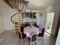 APARTMAN S DVIJE SPAVAĆE SOBE I DVIJE KUPAONICE, BLIZU PLAŽE!