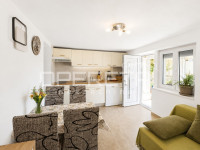 APARTMAN  SA DVIJE STAMBENE JEDINICE – OKRUG GORNJI, ČIOVO