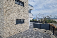 Apartman s pogledom na more, Murter