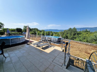 Apartman u prizemlju s pogledom na more