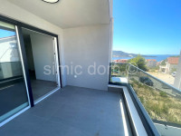 Novi apartman vrlo blizu plaže, Primošten