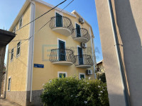 Apartmanska kuća 240 m2 PRODAJA, Ugljan, Kukljica, 50 m od mora