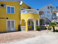Apartmanska kuća, 70m do mora - Vir