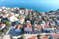 Apartmanska kuća s pogledom na more