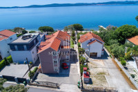 Apartmanska vila, 1. red do mora, Bibinje