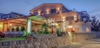 Apartmanska vila, 1. red do mora