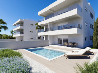 Atraktivan stan u prizemlju sa velikim vlastitim vrtom