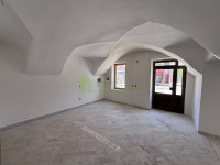 ATRAKTIVAN ULIČNI LOKAL - CENTAR 62 m2 - VARAŽDIN!!