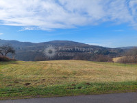 Atraktivno građevinsko zemljište u blizini Slunja i Rastoka