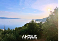 ATRAKTIVNO GRAĐEVINSKO ZEMLJIŠTE - BORAK OMIŠ