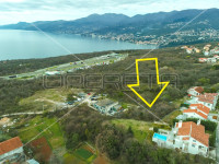 Atraktivno građevinsko zemljište sa pogledom na more, 1.348 m2, Kastav