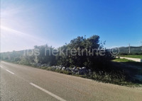 ***Atraktivno poljoprivredno zemljište uz glavnu cestu, Najevi!!! ***